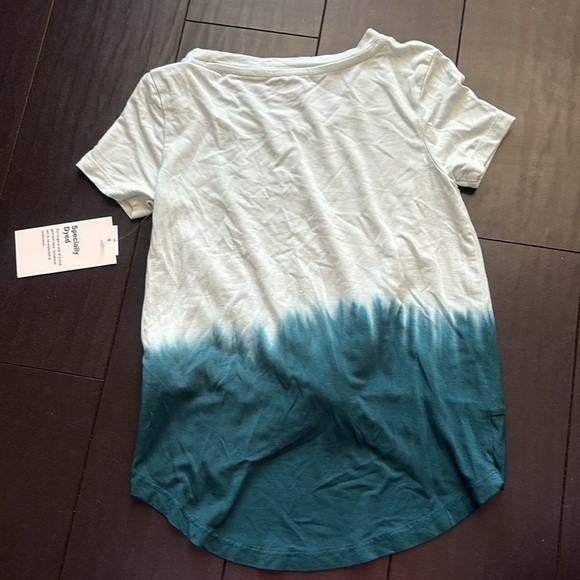 NWT Old Navy Luxe girl twist shirt in cool tie dye size XS 5 - Picture 3 of 3